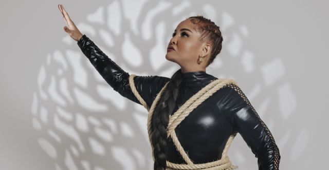 Amneliz arrasa en los Glamour Music Awards y enciende su nueva era con “Too Much Woman en el Barrio” - 1, Foto 1