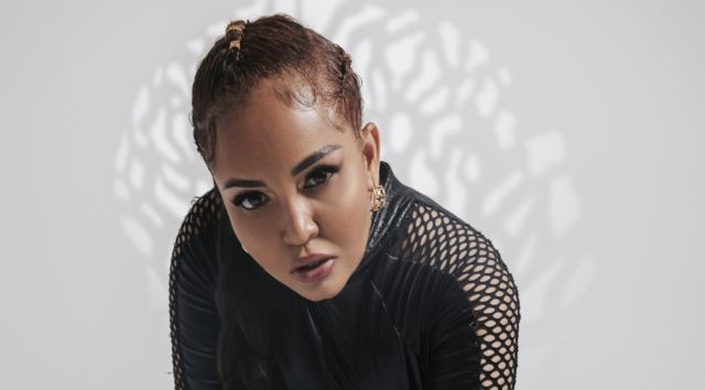 Amneliz arrasa en los Glamour Music Awards y enciende su nueva era con “Too Much Woman en el Barrio” - 2, Foto 2