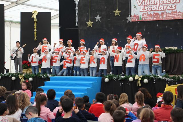 Los escolares pinatarenses cantan a la Navidad en el V Encuentro de Villancicos escolares - 1, Foto 1