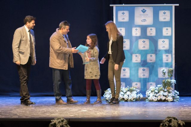 Ms de 800 escolares participan en el concurso de cuentos navideños organizado por la Fundacin de Trabajadores de ElPozo Alimentacin, Foto 2