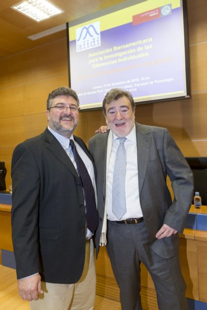 El profesor Javier Corbalán asume la presidencia de la Asociación Iberoamericana para la Investigación de las Diferencias Individuales (AIIDI) - 2, Foto 2