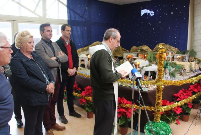 Villancicos y belenes para celebrar la Navidad en los  hogares del Pensionista de San Pedro y Lo Pagán - 1, Foto 1