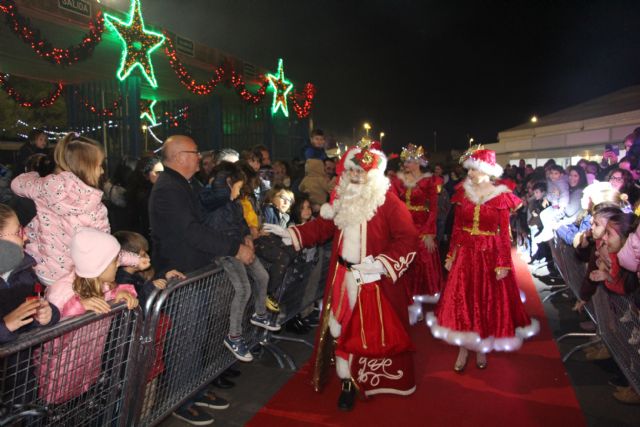 Papa Noel llega a San Pedro del Pinatar para recibir las cartas de los más pequeños en el Poblado de Navidad - 2, Foto 2