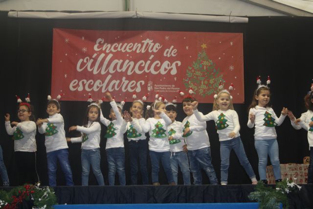 Los colegios de San Pedro del Pinatar celebran la Navidad con los concursos de villancicos y belenes - 1, Foto 1