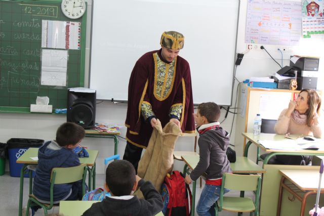 Los niños de Puerto Lumbreras entregan sus cartas al Cartero Real un año más - 3, Foto 3