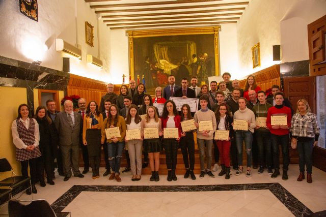 El ferrolano David Rey y la caravaqueña Rafaela Sánchez, galardonados junto a nueve estudiantes en los Premios 'Albacara' - 2, Foto 2