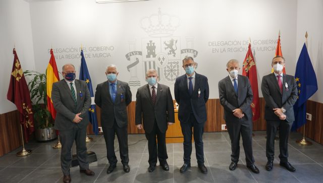 La Delegación del Gobierno distingue al Capitán Marítimo, Salvamento Marítimo, AEMET y CHS con las Medallas al Mérito de la Protección Civil - 1, Foto 1