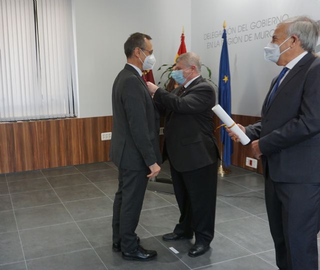 La Delegación del Gobierno distingue al Capitán Marítimo, Salvamento Marítimo, AEMET y CHS con las Medallas al Mérito de la Protección Civil - 2, Foto 2