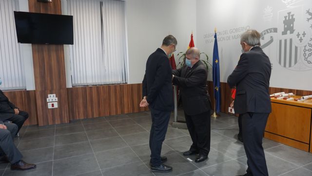La Delegación del Gobierno distingue al Capitán Marítimo, Salvamento Marítimo, AEMET y CHS con las Medallas al Mérito de la Protección Civil - 3, Foto 3