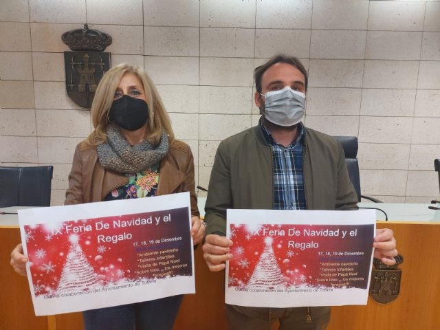 La IX Feria de la Navidad y el Regalo de la Avenida de Lorca se celebra este fin de semana, del 17 al 19 de diciembre, Foto 1