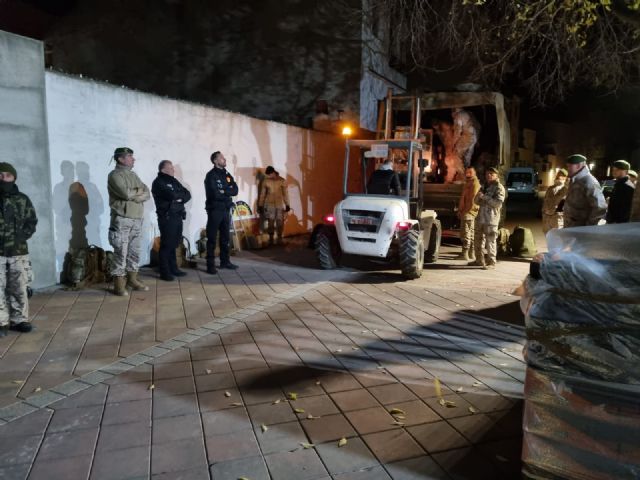 Militares entregan en Bullas un cargamento de alimentos para Cáritas - 2, Foto 2