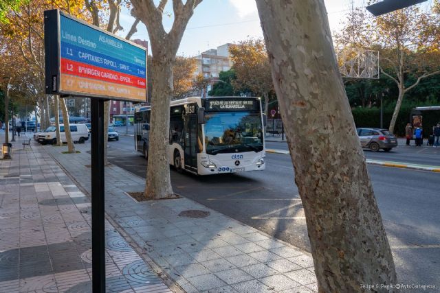 El Ayuntamiento inicia la digitalización de las paradas de autobús de Cartagena - 1, Foto 1