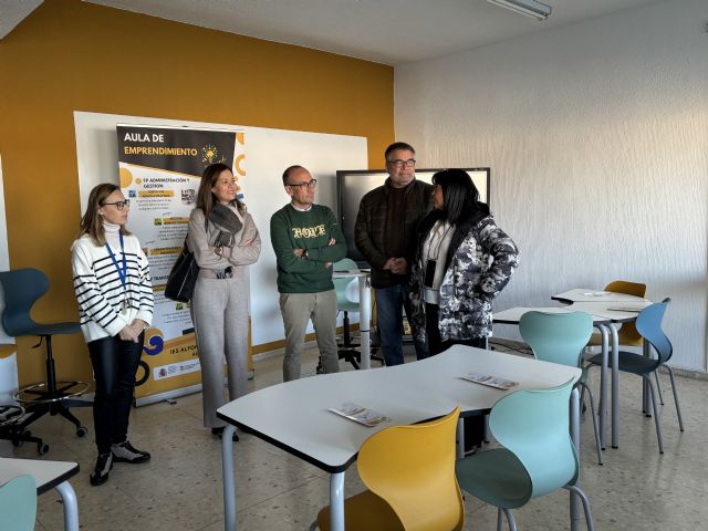 El IES Alfonso Escámez inaugura un aula profesional de emprendimiento y un nuevo espacio coworking - 2, Foto 2