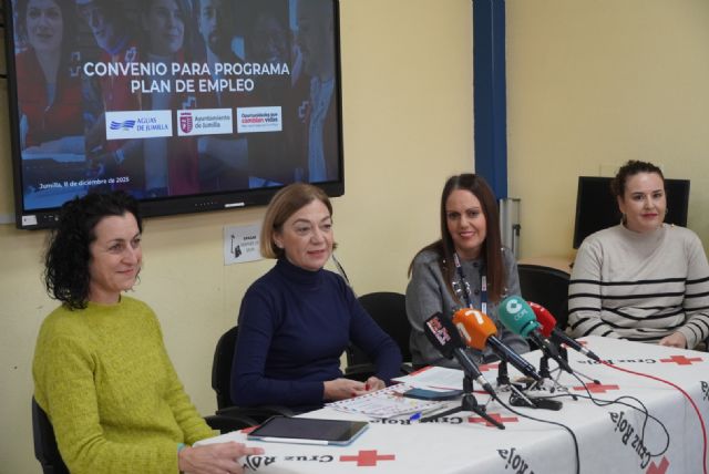 Aguas de Jumilla renueva su convenio de colaboración con Cruz Roja Jumilla para favorecer la inserción laboral - 2, Foto 2
