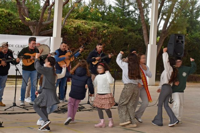 La lluvia no puede con la música y el baile tradicionales del 30&deg; Encuentro de Cuadrillas José López Asensio - 5, Foto 5