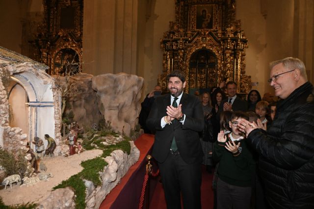 López Miras inaugura el belén que lleva la Navidad al Palacio de San Esteban - 2, Foto 2