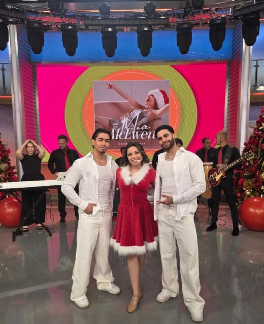 Mia McEwen Deslumbra y conquista en su primera visita promocional con “Querido Santa” por Estados Unidos - 2, Foto 2