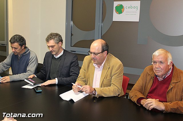 El Secretario General regional y varios diputados y dirigentes de Podemos de Murcia se reunen con el Presidente y directivos de CEBAG - 2