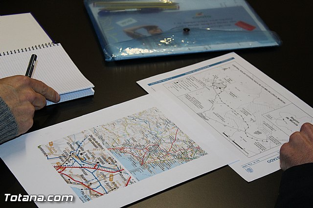 El Secretario General regional y varios diputados y dirigentes de Podemos de Murcia se reunen con el Presidente y directivos de CEBAG - 5