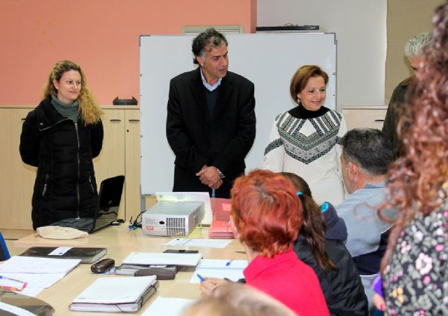 Servicios Sociales pone en marcha un programa de formación para personas en riesgo de exclusión social - 2, Foto 2