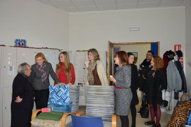 ayto blanca la consejera y la acaldesa visitan la residencia de ancianos de blanca - 2, Foto 2