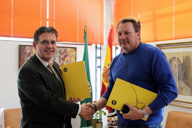 Autobuses LAT y Ayuntamiento de Ceutí ponen en marcha bonos sociales para los vecinos - 1, Foto 1