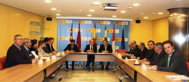 Los empresarios de la cuenca del Segura aportan sus ideas para el Pacto Nacional por el Agua - 1, Foto 1