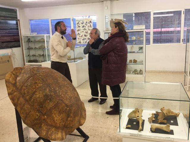 'Mi ciudad enseña' da a conocer a los escolares la importancia de la paleontología y mineralogía en nuestra Región - 1, Foto 1