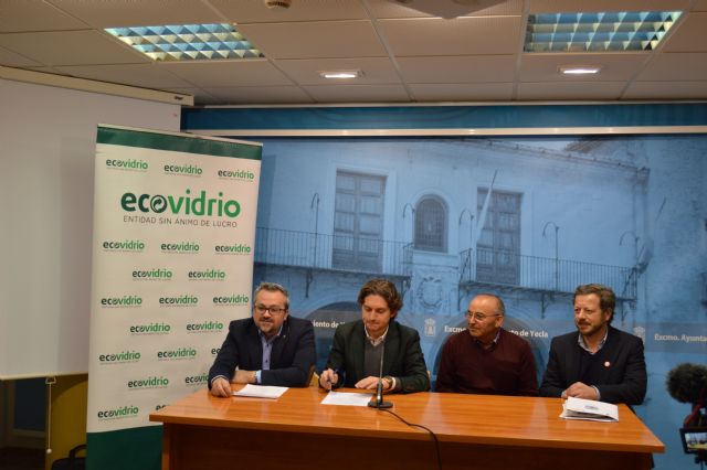 Bullas, Cieza y Yecla consiguen superar el reto propuesto en la campaña de Ecovidrio 'Sé solidario, haz el mejor reglo' - 1, Foto 1