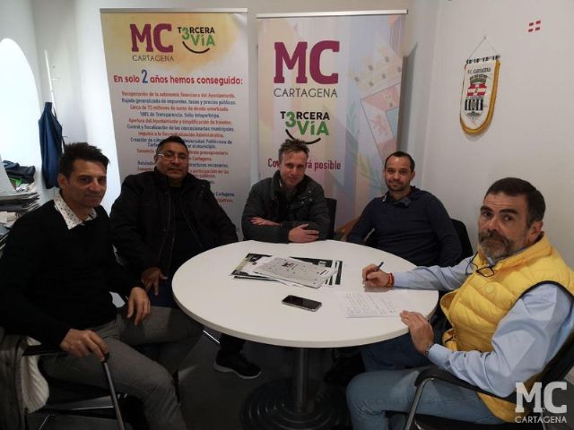 MC reclamará la implicación de todas las administraciones para evitar la competencia desleal entre las peluquerías del municipio - 1, Foto 1