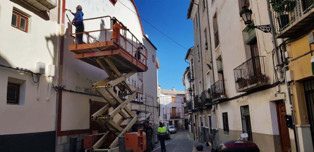 El Ayuntamiento renueva la pintura de la fachada y el recibidor del teatro Thuillier - 2, Foto 2