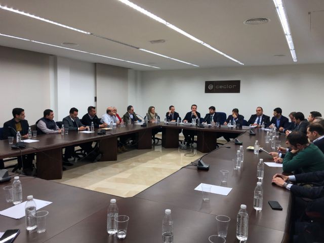 El jefe del Ejecutivo regional preside en Lorca la reunión de la junta directiva de Ceclor - 2, Foto 2