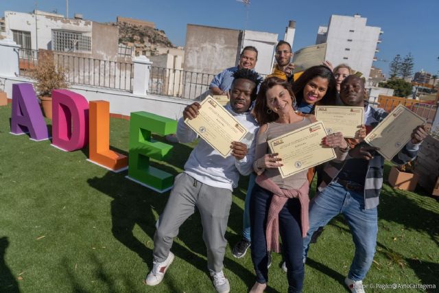 Una decena de alumnos han mejorado las técnicas de búsqueda de empleo gracias al Taller de Empleabilidad de ADLE - 1, Foto 1