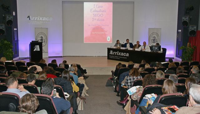 La Arrixaca acoge a los máximos referentes en endometriosis de España - 1, Foto 1