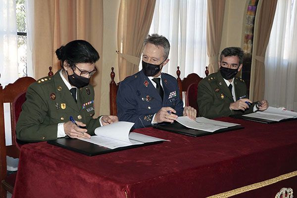 Toma de posesión de la Coronel Médico Ana María López Gómez, nueva Jefa del Centro Médico del Mando Aéreo General en Sevilla - 1, Foto 1