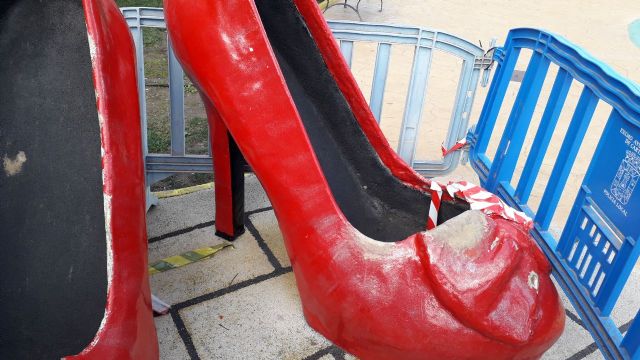 MC: N. Arroyo retira y precinta los juegos infantiles de los parques porque no puede mantenerlos - 1, Foto 1