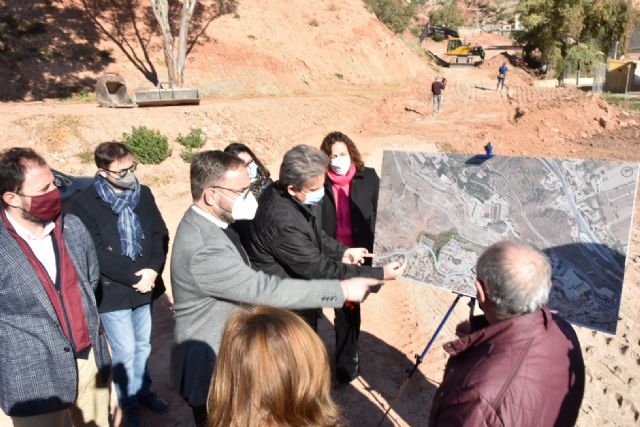 El vial de los Barrios Altos comunicará la Ramblilla de San Lázaro con la carretera de La Parroquia y se reforestarán 8.000 m2 de monte con arbolado y especies autóctonas - 1, Foto 1