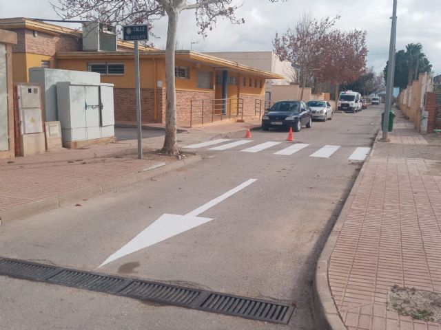 El Ayuntamiento de Lorca renueva la señalización horizontal en las inmediaciones del consultorio médico de Tercia para mejorar la seguridad vial de los vecinos - 4, Foto 4