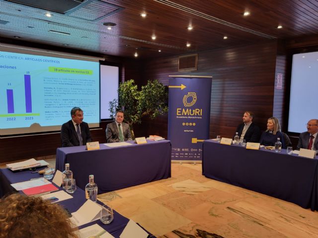 Vázquez destaca la necesidad de realizar acuerdos entre universidades y el sector privado en el acto de la Cátedra EMURI - 2, Foto 2