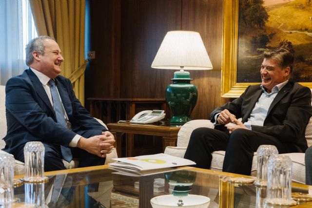 El presidente de la PMcM, Antoni Cañete, se ha reunido hoy con el ministro de industria y turismo, Jordi Hereu - 2, Foto 2