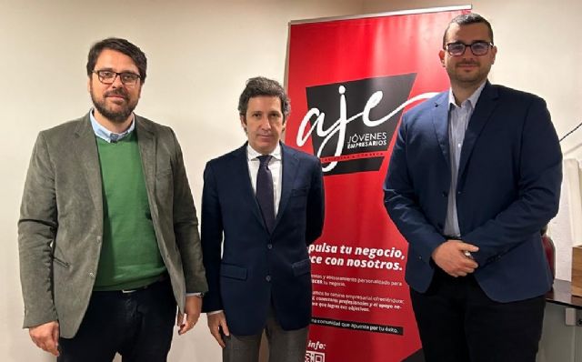 AJE Cartagena, la Comunidad Autónoma y el Ayuntamiento crearán una mesa de trabajo para ayudar a autónomos, cooperativas y empresas de inserción - 1, Foto 1