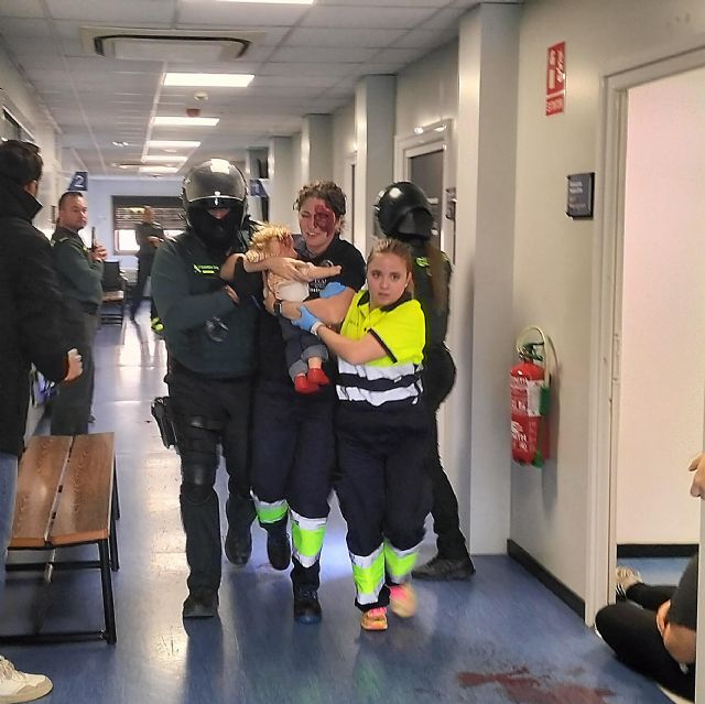 Estudiantes de la UCAM afrontan junto a la Guardia Civil un simulacro de atentado terrorista - 1, Foto 1