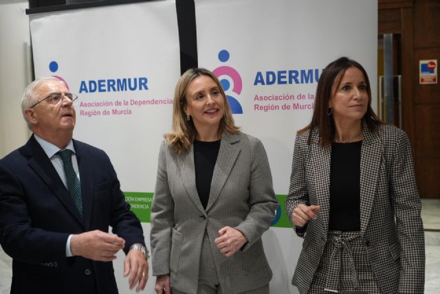 La consejera de Política Social destaca que con la integración de los sistemas social y sanitario daremos celeridad a los casos de Dependencia más urgentes - 1, Foto 1