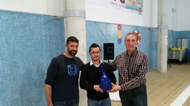 Deportes reconoce la labor solidaria de los nadadores totaneros que recorrieron el pasado verano las aguas del Estrecho de Gibraltar, Foto 6