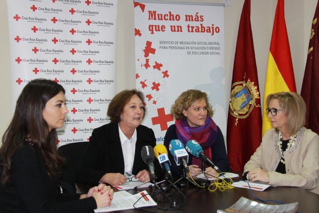 Cruz Roja ha atendido en Plan de Empleo, durante el pasado año 2015, en Lorca a 1194 personas - 2, Foto 2