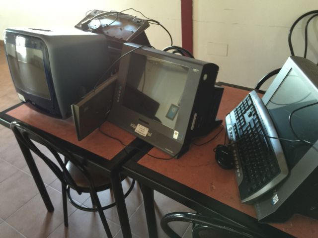 El centro social de El Cañarico cuenta con equipos informticos de ltima generacin, Foto 2