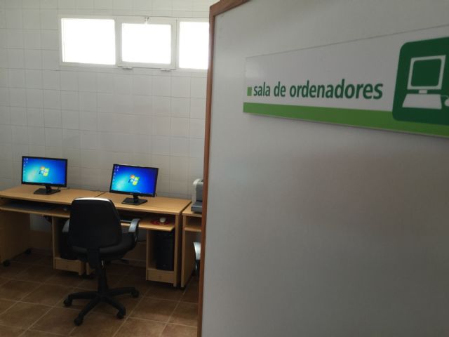 El centro social de El Cañarico cuenta con equipos informticos de ltima generacin, Foto 3