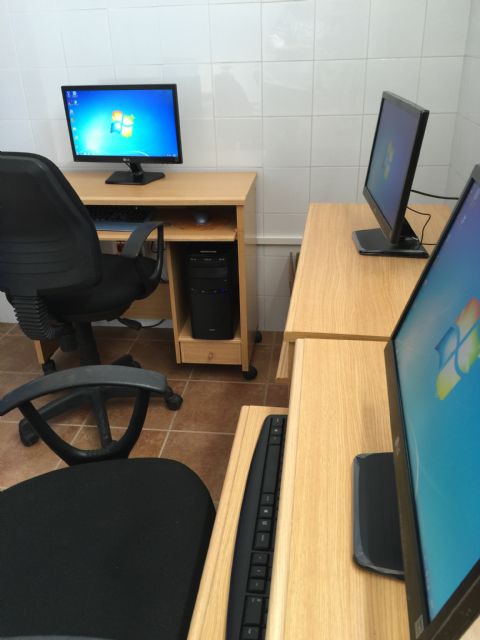 El centro social de El Cañarico cuenta con equipos informticos de ltima generacin, Foto 5
