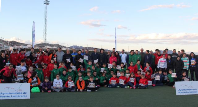 Puerto Lumbreras presenta su Calendario Deportivo 2016 con el árbitro de fútbol de Primera División José María Sánchez Martínez - 1, Foto 1
