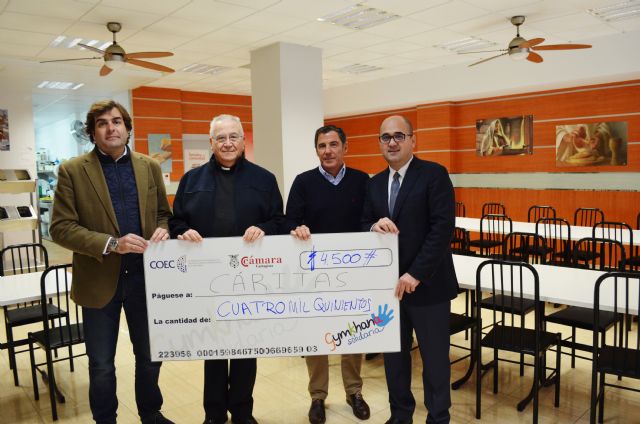 COEC y la Cámara de Comercio de Cartagena entregan 4.500 euros al comedor social de Cáritas - 1, Foto 1